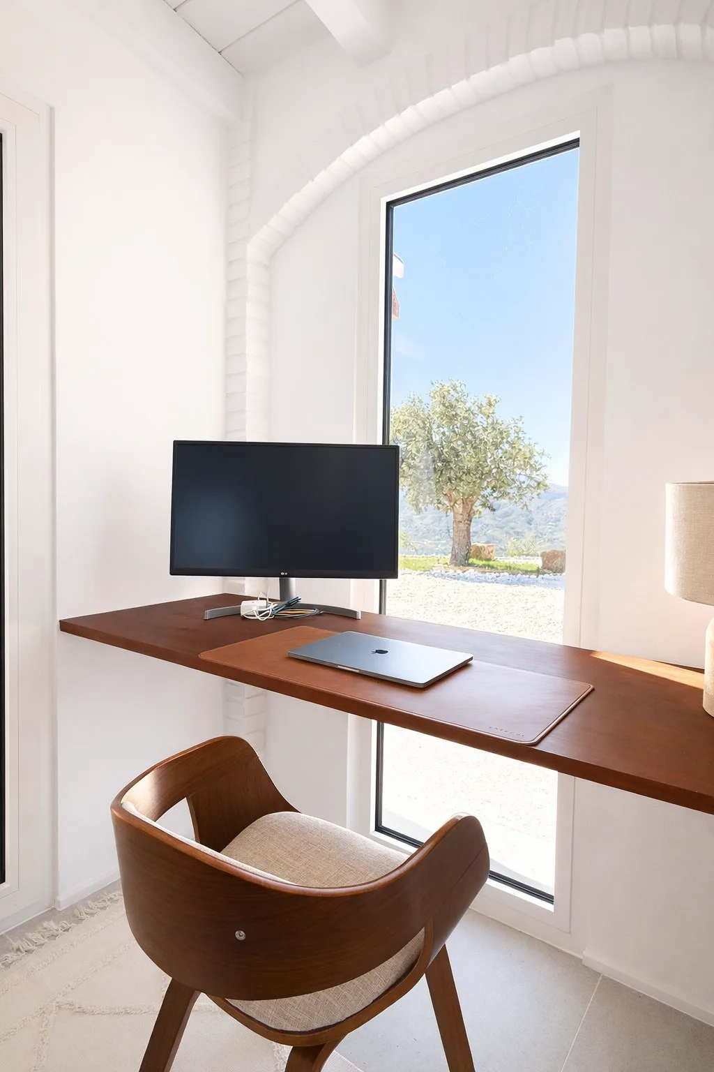 Casa Lux wooden desk with Starlink WiFi and mountain views over Álora